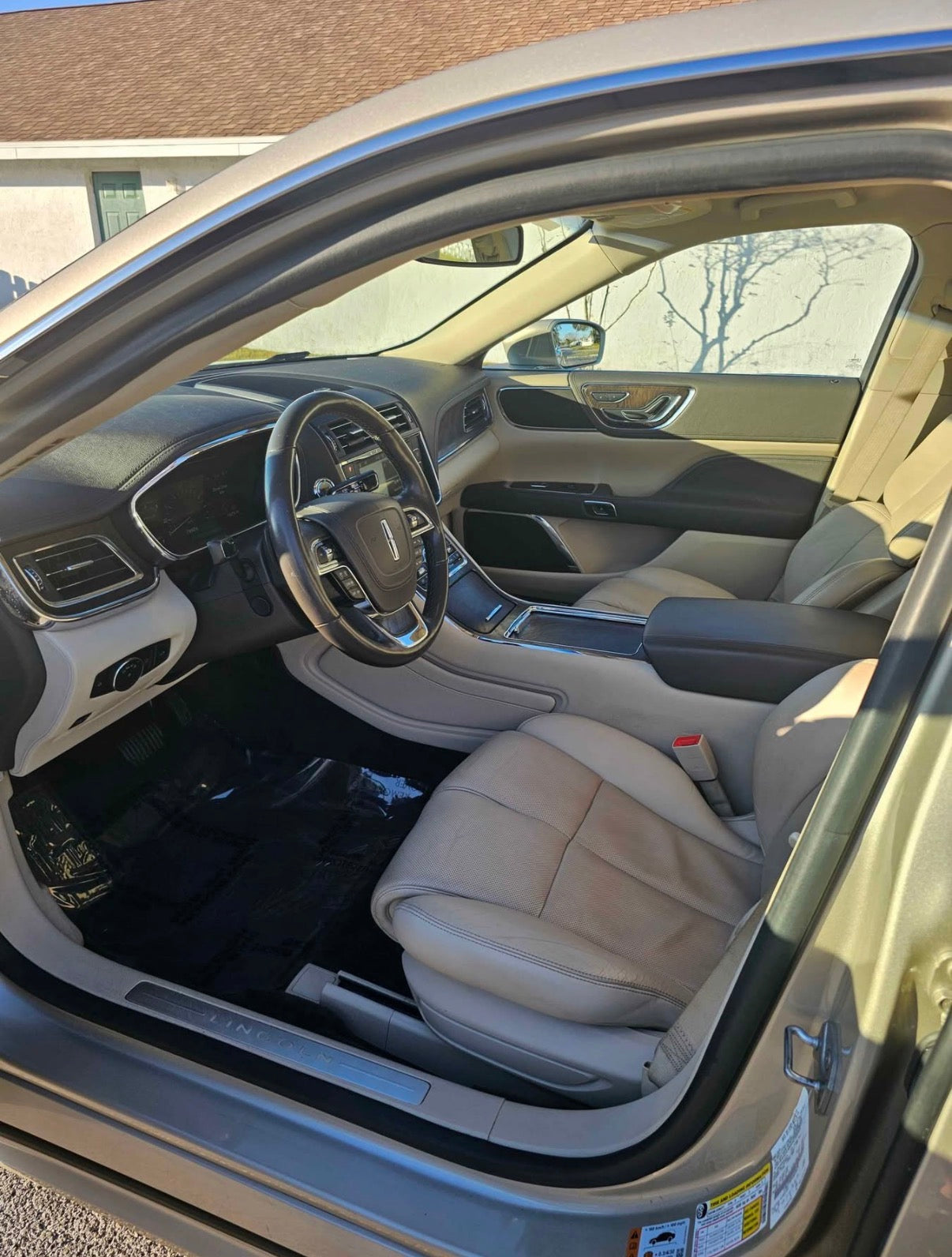 2017 Lincoln continental Select