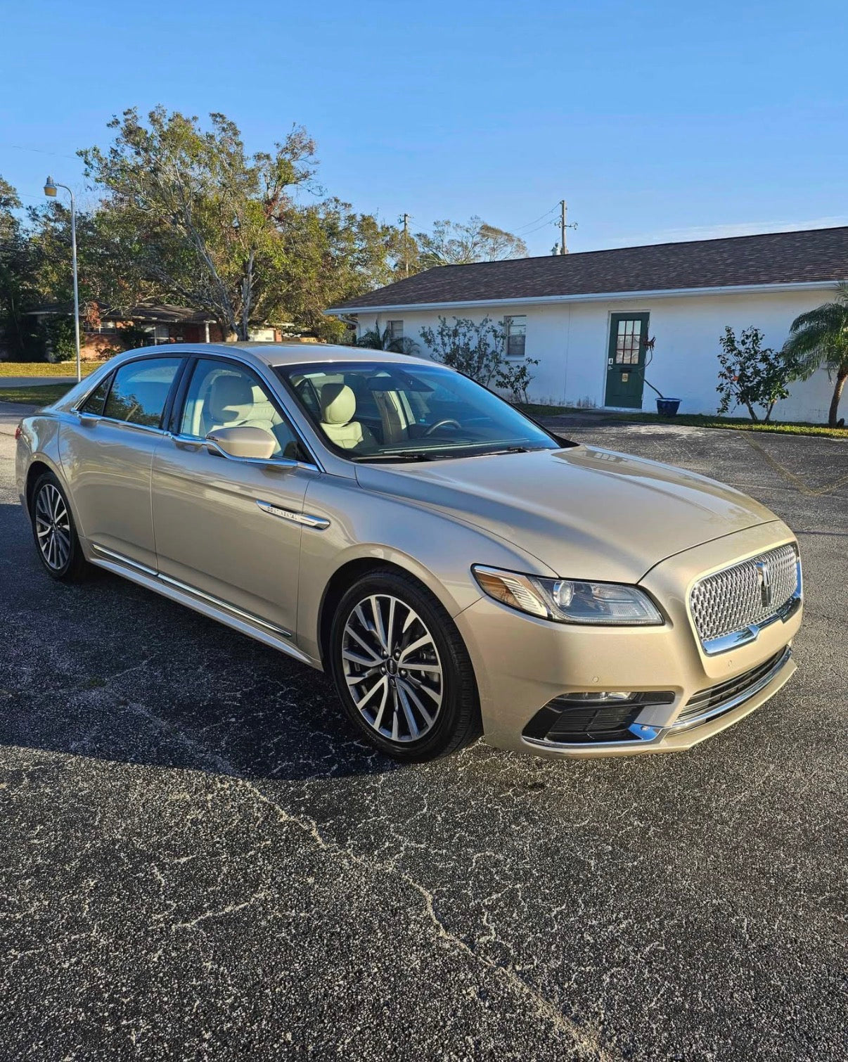 2017 Lincoln continental Select
